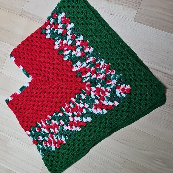 Vintage 70s Handmade Girls Christmas Crochet Knit Poncho 21" X 30" - Picture 5 of 9